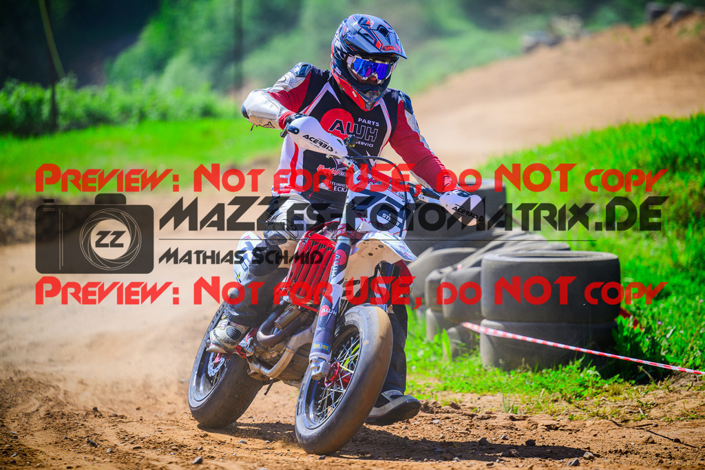 MaZZes_FotoMatrix_240511_6021986_3912 | UE40