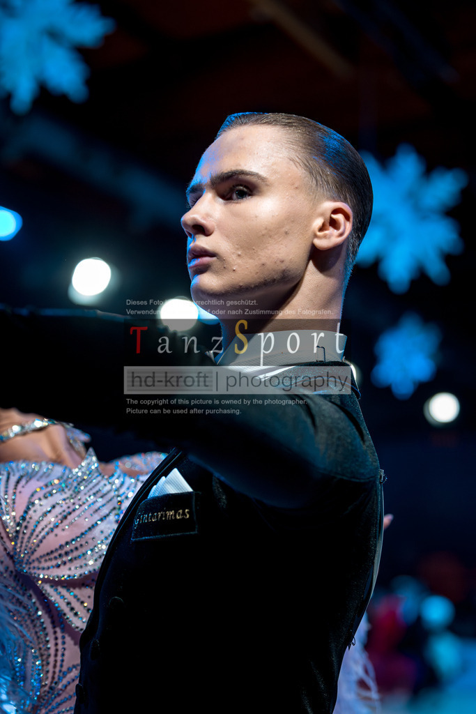 20251214_Baltic-Trophy_2768-2 | Tanzsportbilder, Standardtanz, Lateintanz, WDSF, DTV, LTVB, dancecomp, goc, hessen tanzt, blaues band der spree, walzer, tango, wiener walzer, slowfox, quickstepp, samba, rumba, cha-cha-cha, paso doble. jive, hd-kroft photography, turniertanzsport