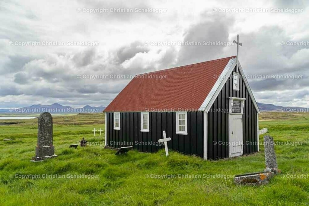 Bjarnarhöfn | Kleine Kirche auf Snæfellsnes, Island - Realisiert mit Pictrs.com