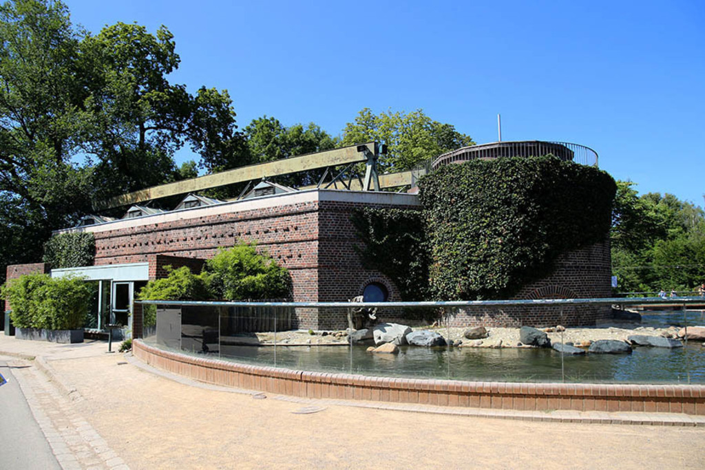 Foto: Leipzig - Zoo | Das Team hinter BILDLEXIKON LEIPZIG bündelt historische wie aktuelle Informationen über die Stadt Leipzig in Text und Bild auf einer Plattform und stellt diese der interessierten Öffentlichkeit zur Verfügung.