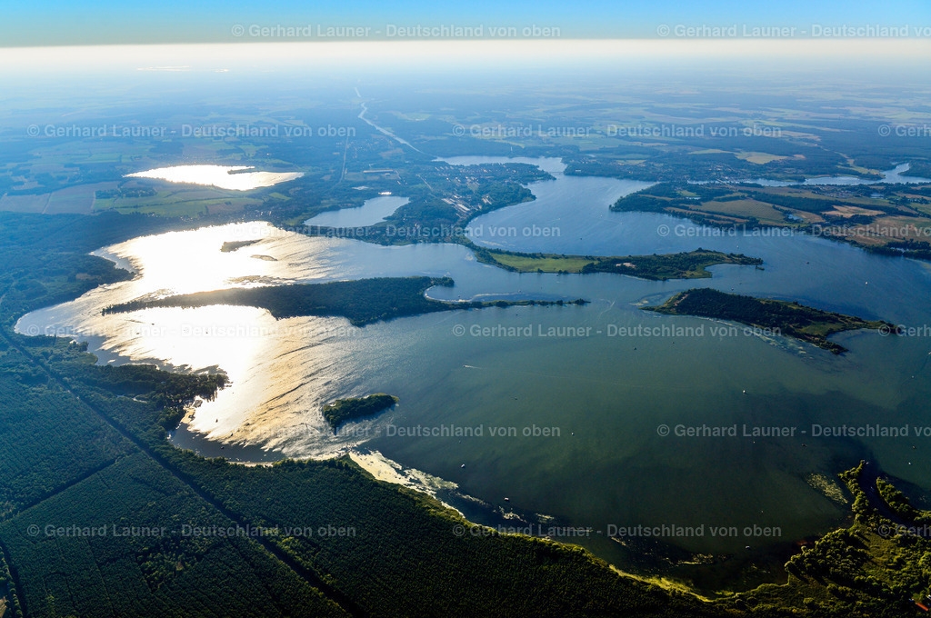 3638462 | WILHELMSDORF 25.08.2016 Uferbereichs- Landschaft am Gebiet der Seenkette Breitlingsee mit Möserscher See und Plauer See in Wilhelmsdorf im Bundesland Brandenburg, Deutschland. // Waterfront landscape on the lake Breitlingsee with Moeserscher See and Plauer See in Wilhelmsdorf in the state Brandenburg, Germany. Foto: Gerhard Launer