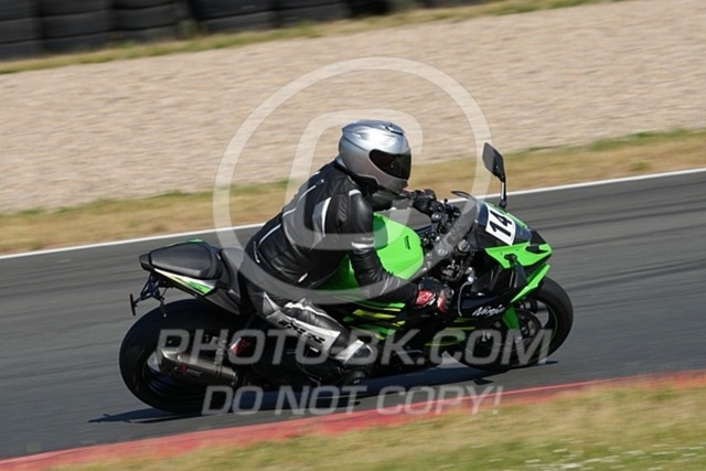 2024_05_16_PBK_13832 | Sportfotografie; SlowMotion; Video; Rennstrecke; Hafeneger; Speer; Racing; RSE; BMW; CBO; Trackday; Motorsportarena; Hockenheimring; Brno; Most; Barcelona; Valencia