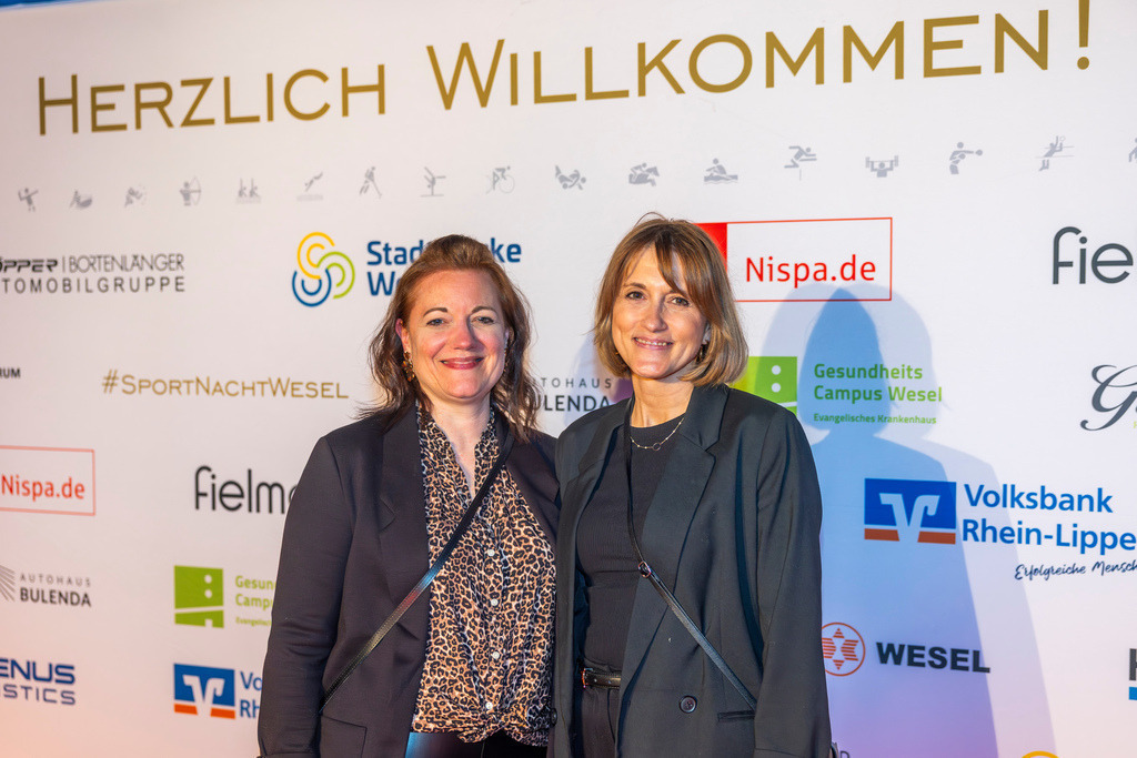 top-top.de 260306-258 | Foto, Video, Fotografie, Videografie, Fotobox, DJ, Discjockey, Musik, Musikbox, Veranstaltung, Photobooth, Amazon, Ebay, Buchtipp, Bestseller, Autor, Verlag, Buch, Wesel, Hamminkeln, NRW, Dinslaken, Rees, Drohne, Hochzeit, Party, Fotobox, Wesel, Fotograf