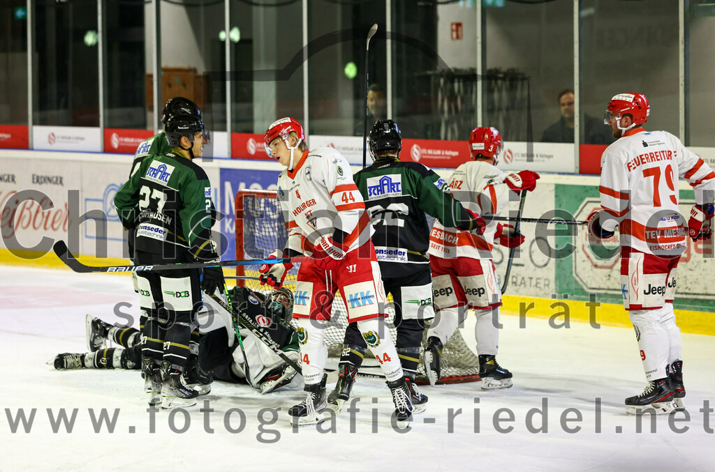 2022-11-13_028_TSV_Erding_gegen_TEV_Miesbach | Erding, Deutschland, 13.11.2022:
Eishockey, Bayernliga 2022 / 2023, 13. Spieltag, TSV Erding gegen TEV Miesbach, Endergebnis: 

Foto: Christian Riedel / fotografie-riedel.net