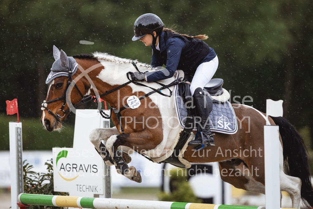 240504_PonyTrophy-302 | Deine schönsten Turniermomente als professionelle Fotos! Entdecke hochwertige Pferdesport-Fotografie im Online-Shop. Jetzt Fotos finden & bestellen!