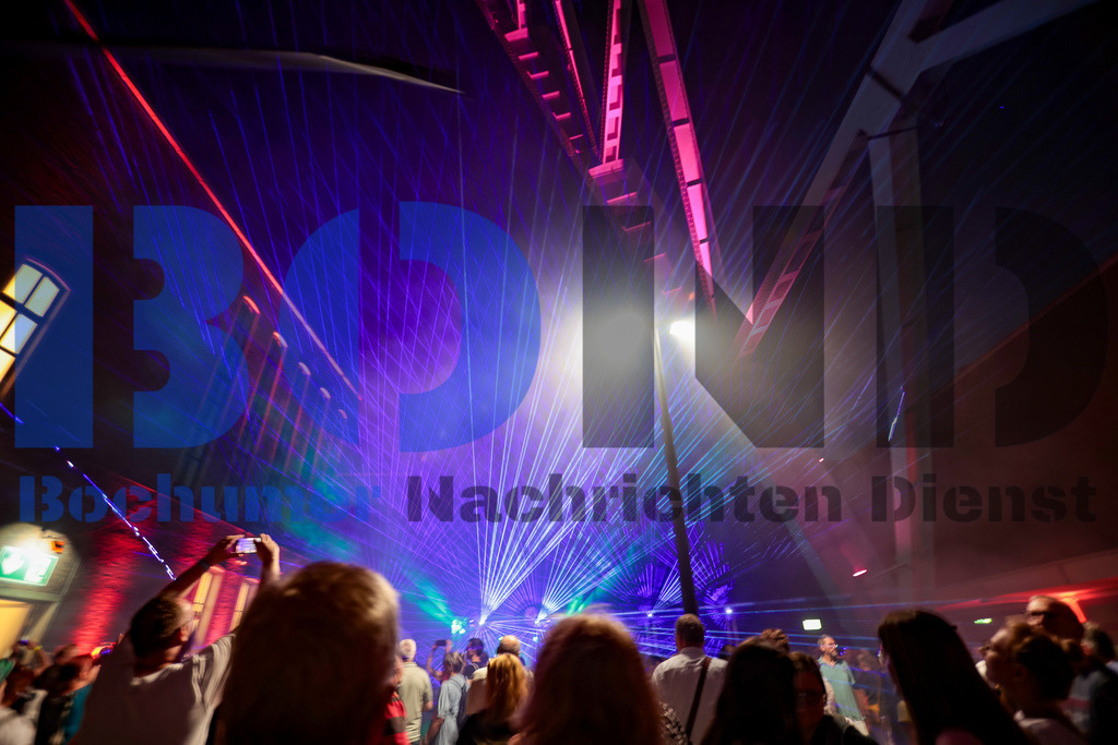 SES_BOCEXT20250626-73 | bond - Realisiert mit Pictrs.com