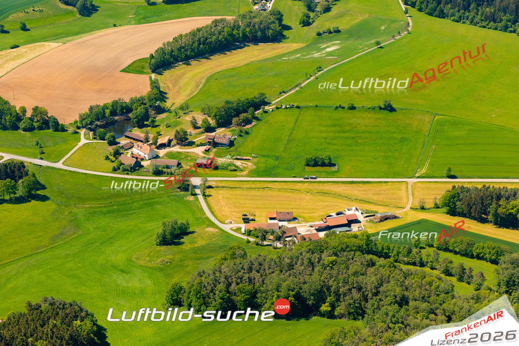 Das Luftbild zeigt : Haag Zell - Die Luftaufnahme wurde 2024 vom UL-Flugzeug aus erstellt ( keine Drohne ) - Hochauflösende Luftaufnahme - Für grossformatige Ausdrucke geeignet. Die Geschenkidee !Mit Lizenz und Bildrechte bestellbar
