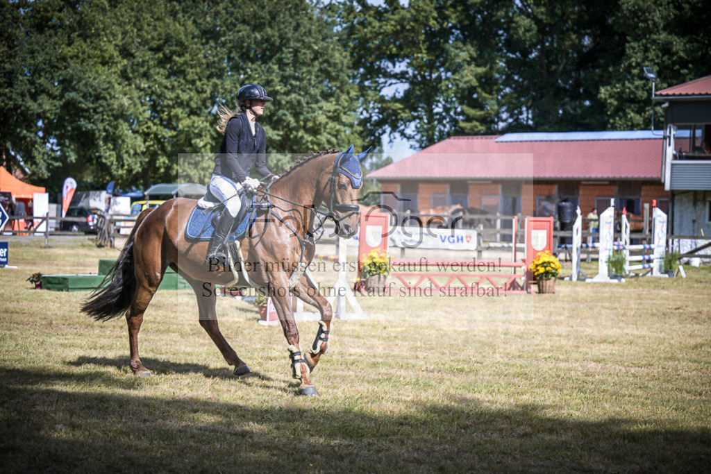 DOS_0853 | Entdecke hochwertige Reitturnierfotos von Foto Oger. Professionell, emotional und authentisch – jetzt Lieblingsmomente im Shop bestellen.Deutschlandweite Turnierfotografie. - Realisiert mit Pictrs.com