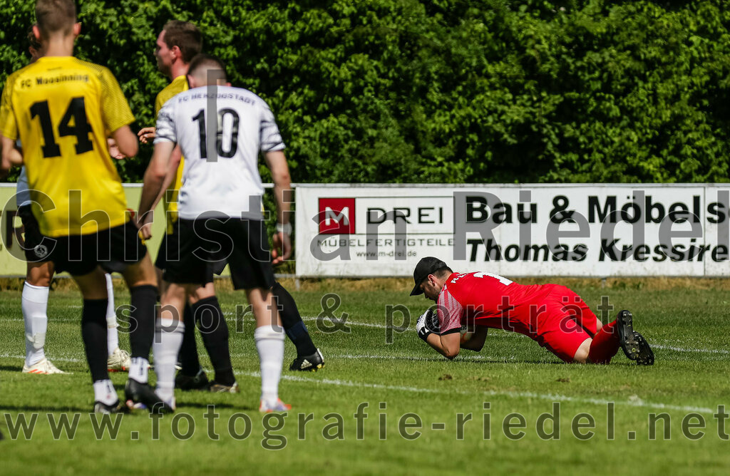 2023-07-09_022_FC_Moosinning_II_gegen_FC_Herzogstadt | Moosinning, Deutschland, 09.07.2023:
Fußball, Kreisliga 2023 / 2024, Testspiel, FC Moosinning II gegen FC Herzogstadt, Endergebnis: 2:1

Foto: Christian Riedel / fotografie-riedel.net