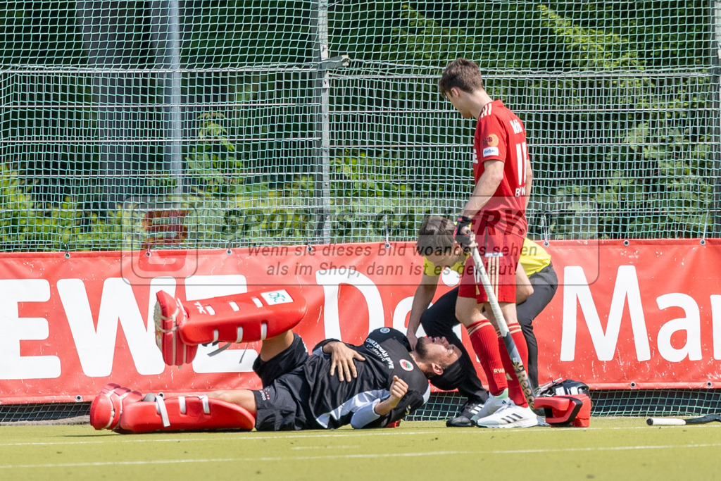 SFE_20240511_0112 | Krefeld, Deutschland, 11.05.2024: Onyekwue NnaJi (Crefelder HTC) in Aktion waehrend des Spiels der Feldhockey 1. Bundesliga Herren zwischen Crefelder HTC - Rot Weiss Köln im Gerd-Wellen-Hockeyanlage am 11.05.2024 in Krefeld, Deutschland. (Foto von Stephan Fehrmann)

Krefeld, Germany, 11.05.2024: Onyekwue NnaJi (Crefelder HTC) in action during the game of Feldhockey 1. Bundesliga Herren between Crefelder HTC - Rot Weiss Köln in Gerd-Wellen-Hockeyanlage at 11.05.2024 in Krefeld, Deutschland. (Foto from Stephan Fehrmann)