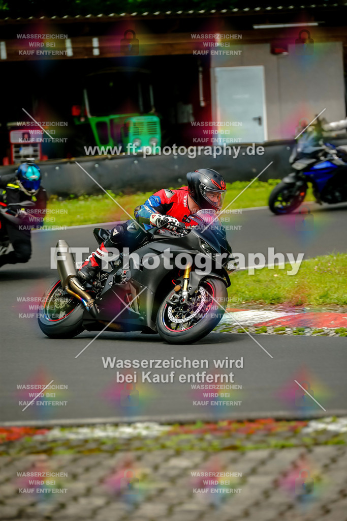 VBK-4428 | Hier findet Ihr Bilder von Touristenfahrten auf der Nürburgring Nordschleife oder von anderen Veranstaltungen die ich besucht habe. Viel Spass beim Durch Schauen 