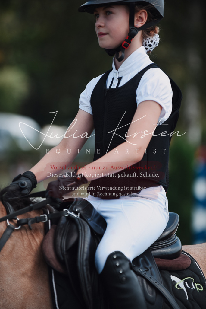 DSC_5813 | Pferde- und Turnierfotografie in Westsachsen. Pferdeportraits, Auftragszeichnungen und intuitive Kunst.