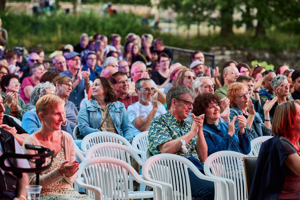 AfraKane_Vauban2022 26 | Stockfotos, Picsomania, MGM-Services, Michael Gerlach, Auftragsbilder, Auftragsarbeiten, Workshops, Shooting, Reisefotografie, Produktfotografie, Foodfotografie, Hochzeitsfotografie, Saarland, Fotografin, Fotograf, Hochzeitsbilder, Saarlouis, Hundeshootin