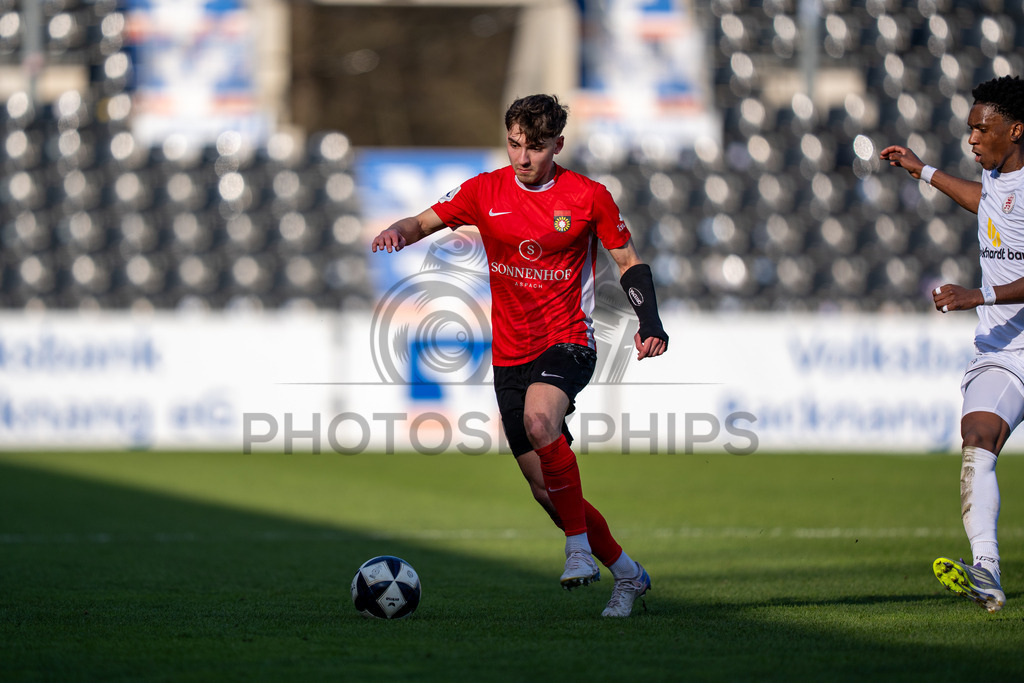 SG Sonnenhof Großaspach vs. KSV Hessen Kassel, Fussball, Regionalliga Südwest, 23. Spieltag, Saison 2025/2026, 07.03.2026 | Elias Rahn (SG Sonnenhof Großaspach, #08),SG Sonnenhof Großaspach vs. KSV Hessen Kassel, Fussball, Regionalliga Südwest, 23. Spieltag, Saison 2025/2026, 07.03.2026Foto: photosbyphips/Philip Ziegler