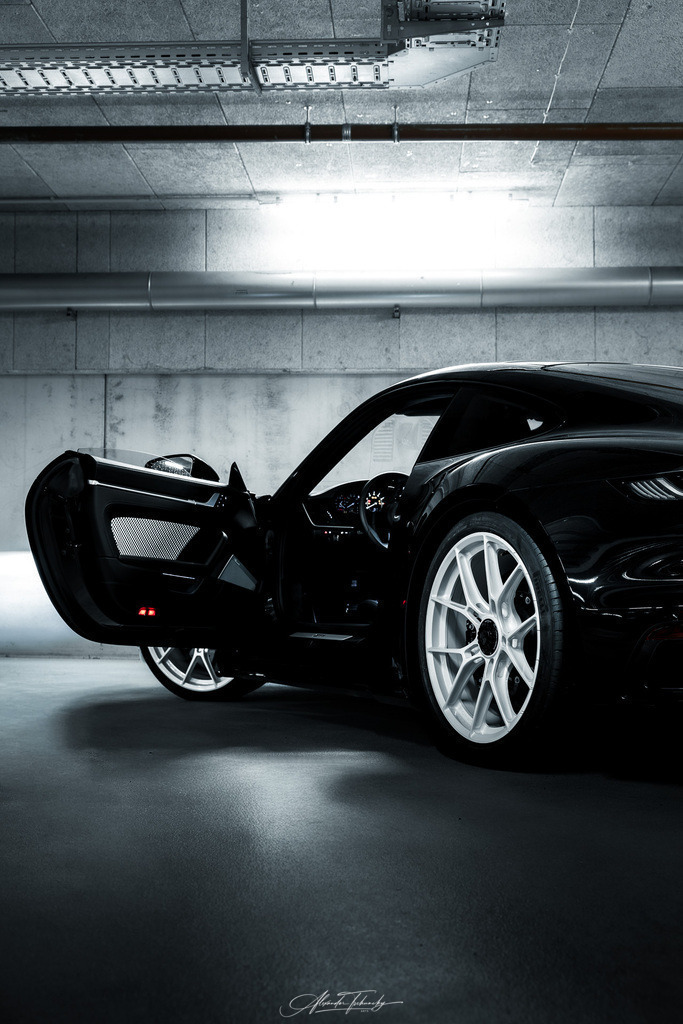 911 Turbo 992 | Entdecken Sie die faszinierende Welt von Alexander Tschuncky Arts: Kreative Fotografie, atemberaubende Automobilkunst und hochwertiger Bilderdruck. Lassen Sie sich inspirieren! - Realisiert mit Pictrs.com