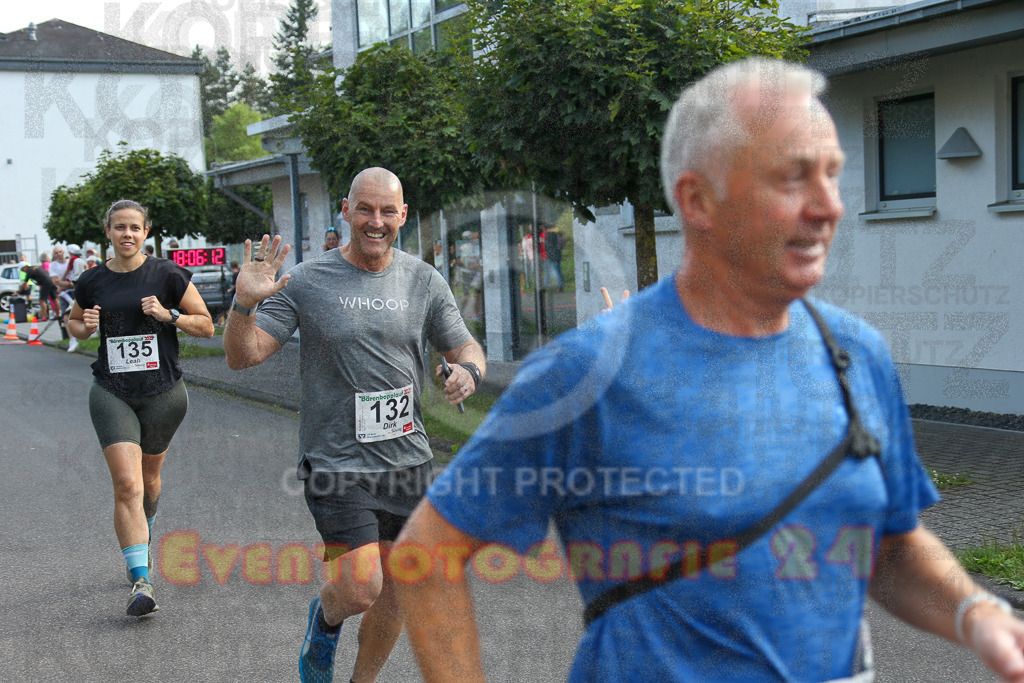 250801_1806_EX1_6365 | Sportfotografie im Rhein-Sieg Kreis, Köln, Bonn, NRW, Rheinland Pfalz, Hessen, etc. Unser Tätigkeitsfeld umfasst den Laufsport vom Volkslauf über den Marathon, Duathlon, Triathon bis zum Ultralauf wie Kölnpfad Ultra oder Schindertrail.