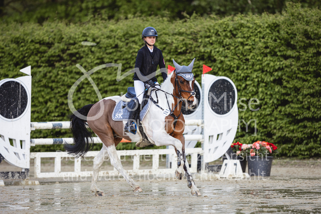 240426_Olfen-Vinnum_PonyTrophy-422 | Deine schönsten Turniermomente als professionelle Fotos! Entdecke hochwertige Pferdesport-Fotografie im Online-Shop. Jetzt Fotos finden & bestellen!