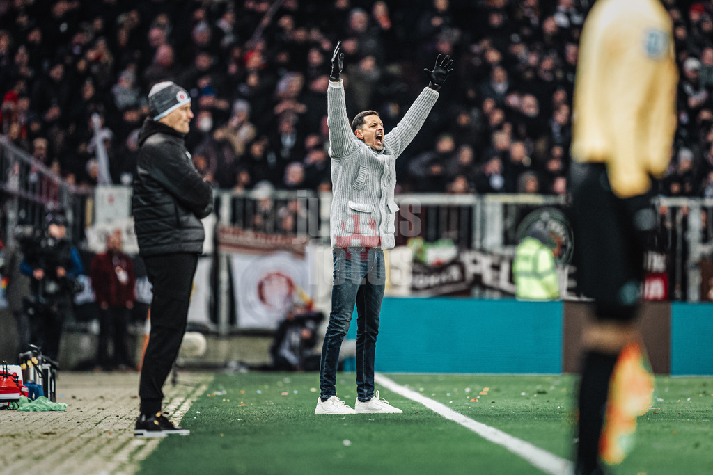 Fußball | Männer | Saison 2024/2025  | Fußball-Bundesliga | 16. Spieltag | FC St. Pauli vs. Eintracht Frankfurt | 11.01.2025 | Trainer Dino Toppmöller (Eintracht Frankfurt)