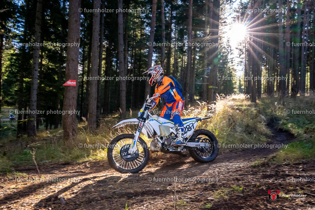 fuernholzer_251026-C1-117 | Fotografische Impressionen von der Red Stag Enduro Extreme by fuernholzer-photography.com. Endurosport in Österreich fotografisch festgehalten von fuernholzer. Auftragsfotografie für Private, Gewerbefotos und Industriefotografie. Eventfotografie, Sportfotografie und Motorsportfotografie. Anbieter von Fotoworkshops, Fototraining, fotografischen Vorträgen und Fotoseminaren.