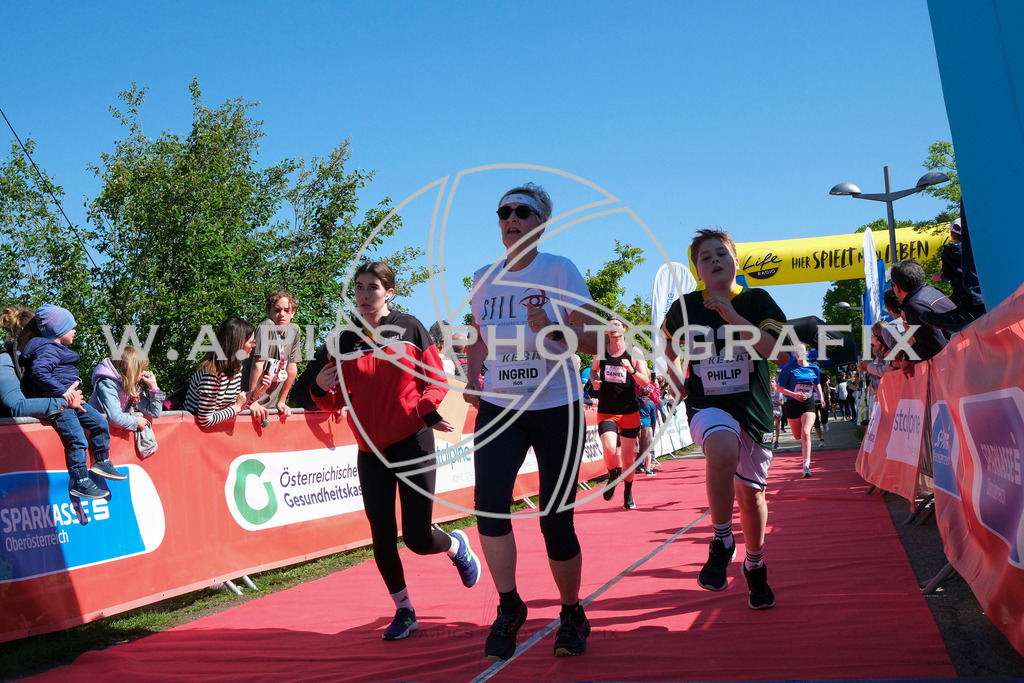 ..... | LINZ,AUSTRIA,27.April 24, Int. 3 Brückenlauf Linz  , Image shows: Photo: WAPICS / Michael ring