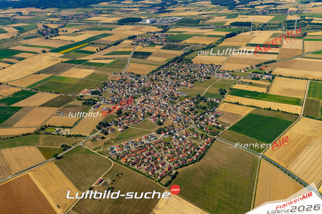 Aktuelles Luftbild von Meckenhausen Hilpoltstein - Die Luftaufnahme wurde 2022 mittels UL-Flugzeug erstellt ( keine Drohne ) - hochauflösende Kamera-Systeme von  Canon -Beste Qualität - Für grossformatige Ausdrucke geeignet. Die Geschenkidee !