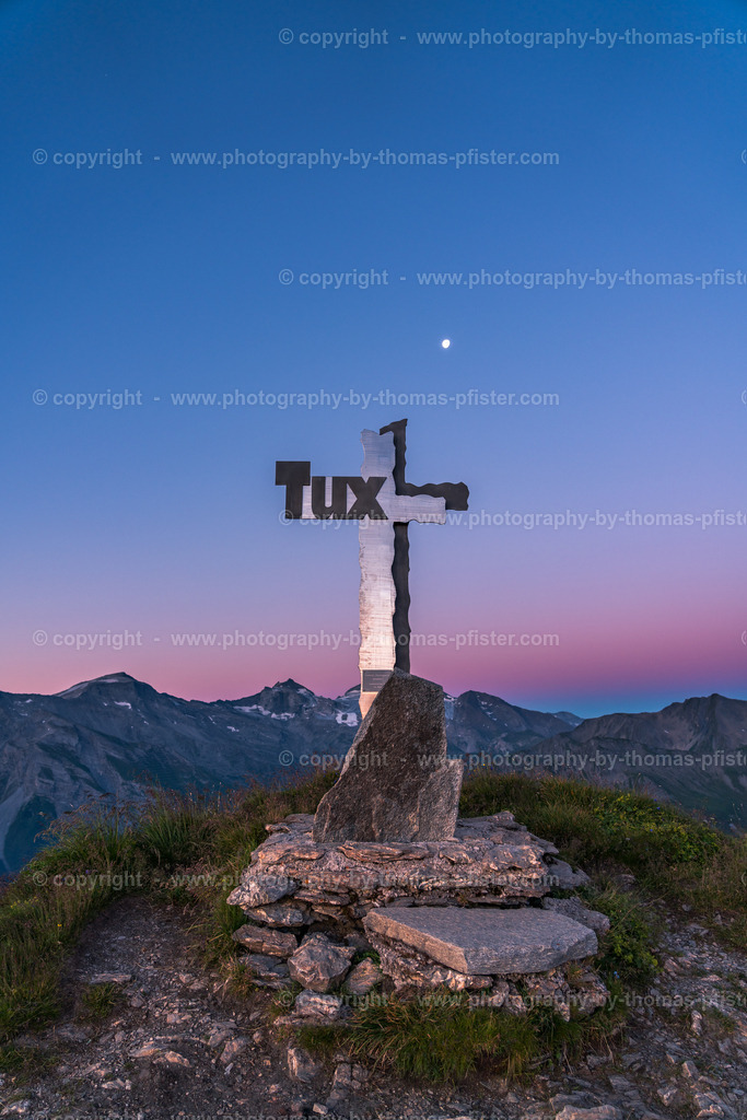 Ramsjoch Gipfelkreuz Tux copyright  Thomas Pfister-2 | PHOTOGRAPHY BY THOMAS PFISTER