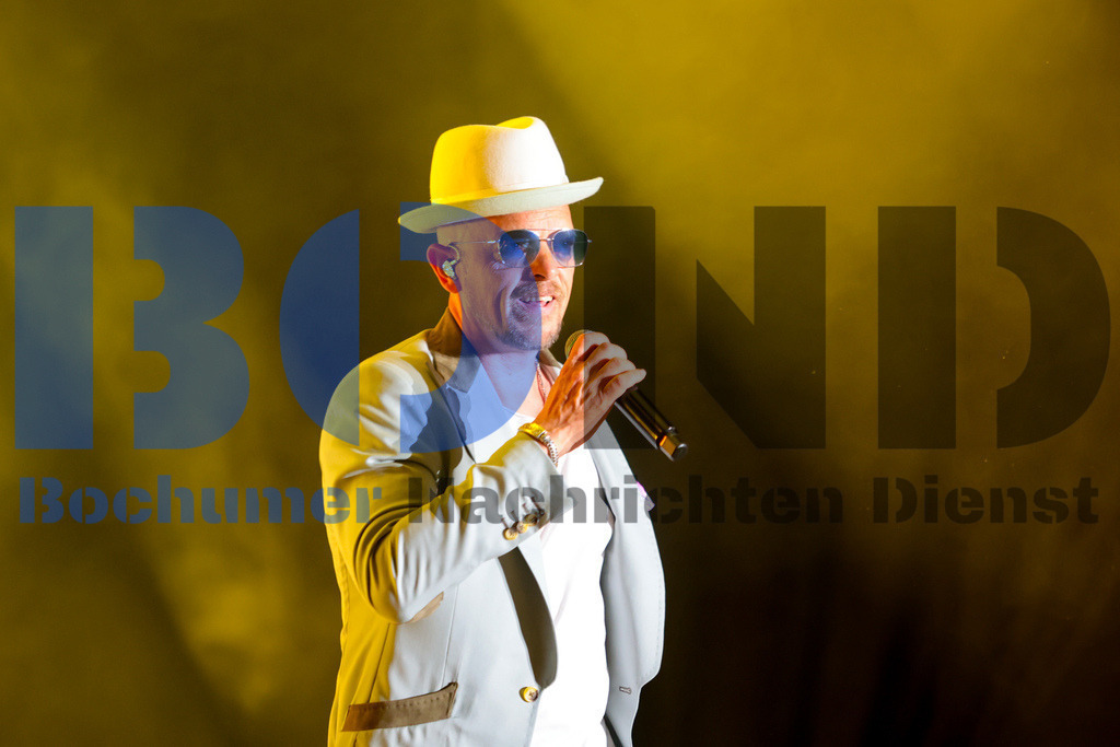 Zeltfestival Ruhr 2024 - Jan Delay  {date} -  | {headline}(Foto: Sebastian Sendlak / BOND) - Realisiert mit Pictrs.com