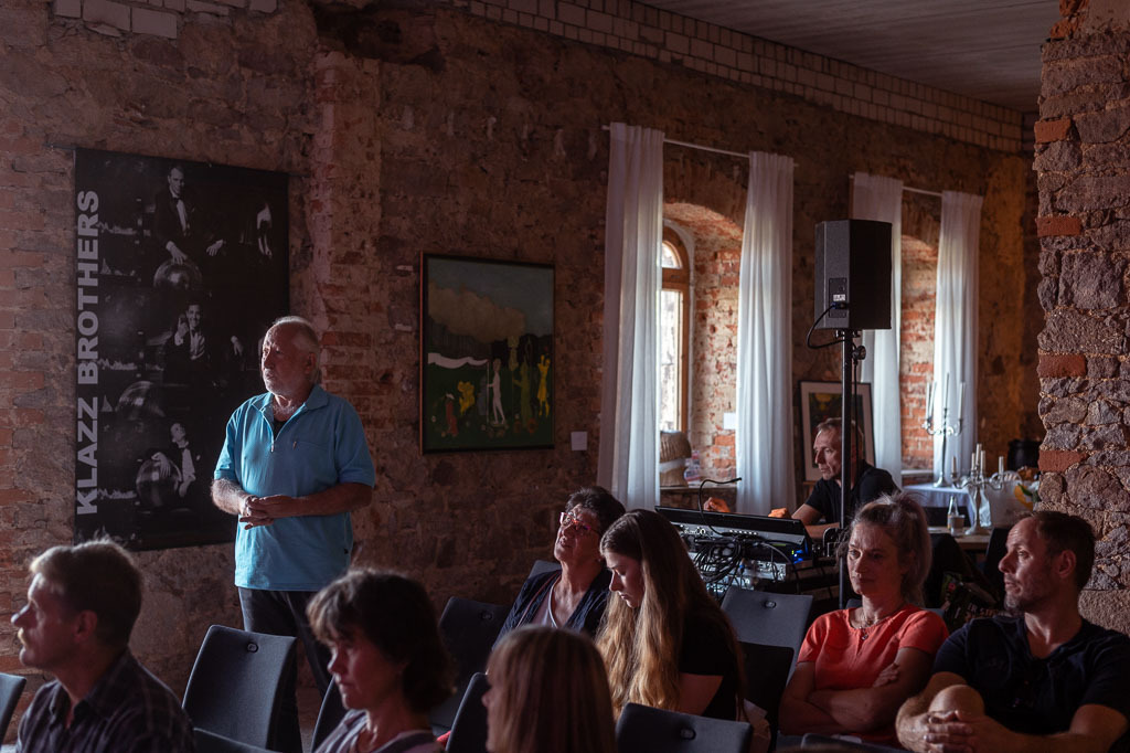 Karaoke mit Liveband | Karaoke mit Forster Family im Forte Belvedere Leisnig zum Festival Hallo Leisnig 2022. - Realisiert mit Pictrs.com