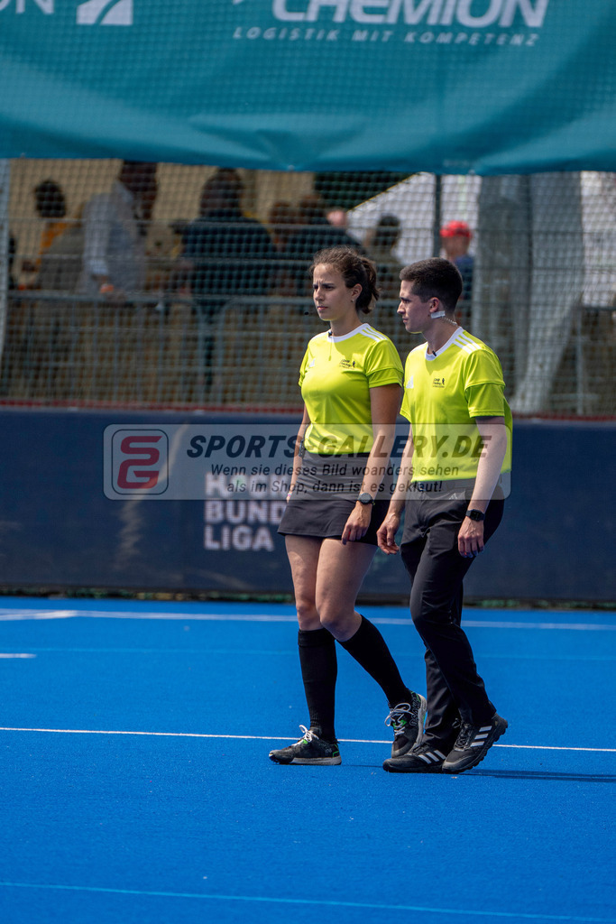 Final4_20250531-1301-HK107617 | Krefeld, Deutschland, 31.05.2025:  Feldhockey Final4 2025 – „Deutsche Feldhockey-Meisterschaften 2025“ im Gerd-Wellen-Hockeyanlage am 31.05.2025 in Krefeld, Deutschland. (Foto von Kramhöller/Fehrmann/Kaste)Krefeld, Germany, 31.05.2025: Feldhockey Final4 2025 – „Deutsche Feldhockey-Meisterschaften 2025“ in Gerd-Wellen-Hockeyanlage at 31.05.2025 in Krefeld, Deutschland. (Foto from Kramhöller/Fehrmann/Kaste)
