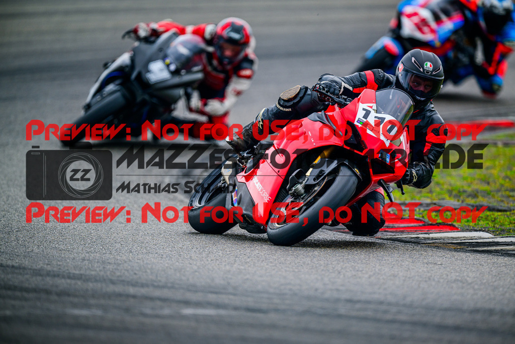 MaZZes_FotoMatrix_240717_6007705_4628 | WEISS