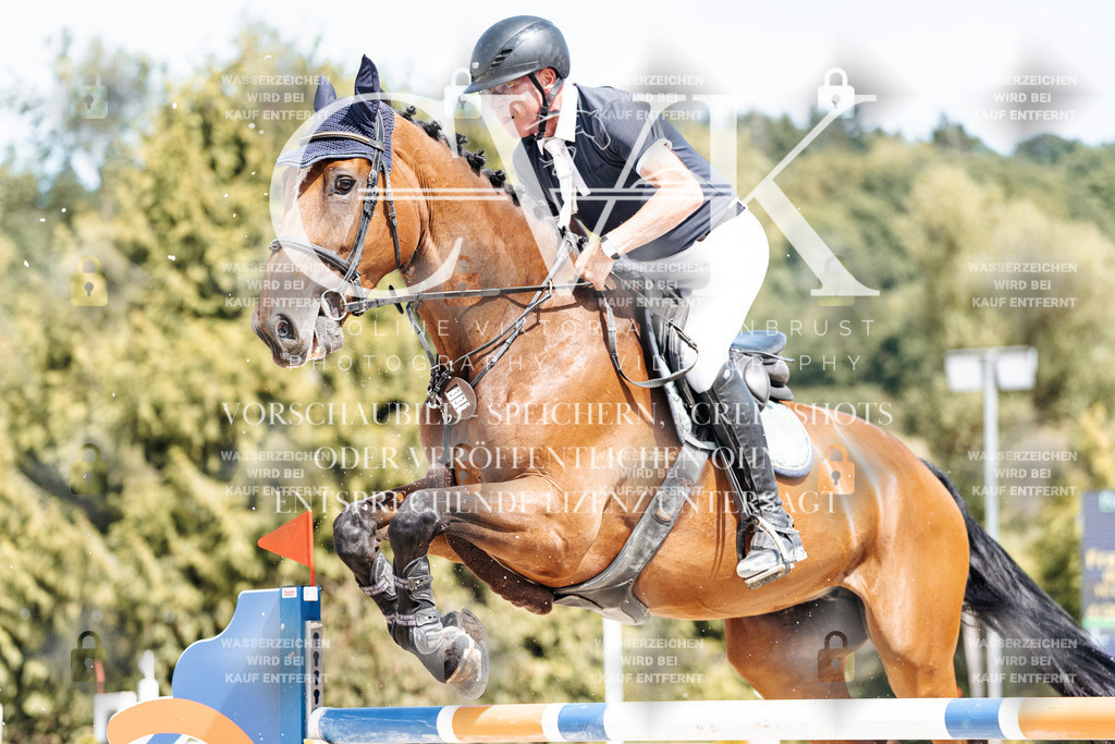 CK904859 | Turnierfotografie Pferdefotografie Trier Rheinland-Pfalz Pferdesport Reitsport Tierfotografie Sportfotografie Pferdevideo Pferdevideografie Equestrianvideography equestrianphotography  - Realisiert mit Pictrs.com