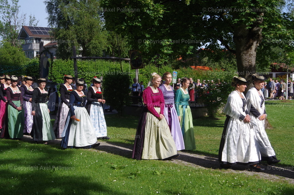 IMGP4869 | fotografiert von Axel PollmannLeonhardi Wallfahrt Benediktbeuern und Murnau, Fronleichnam, Fasching, Landschaft im Loisachtal und Benediktbeuern  - Realisiert mit Pictrs.com