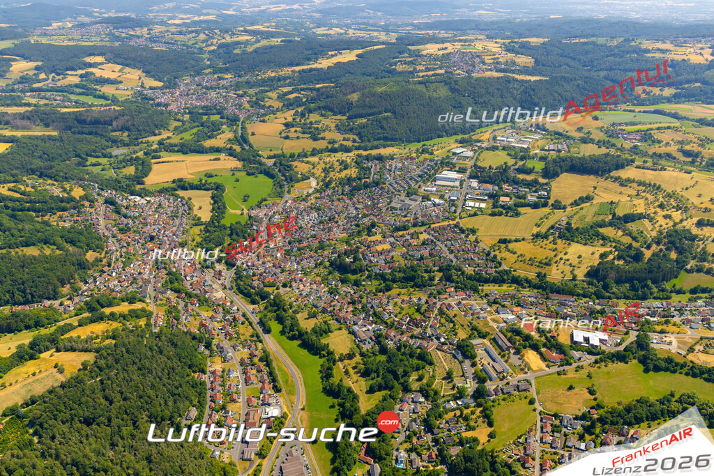 Das Luftbild zeigt :  Mömbris - Die Luftaufnahme wurde 2023 vom UL-Flugzeug aus erstellt ( keine Drohne ) - Hochauflösende Luftaufnahme - Für grossformatige Ausdrucke geeignet. Die Geschenkidee !Mit Lizenz und Bildrechte bestellbar