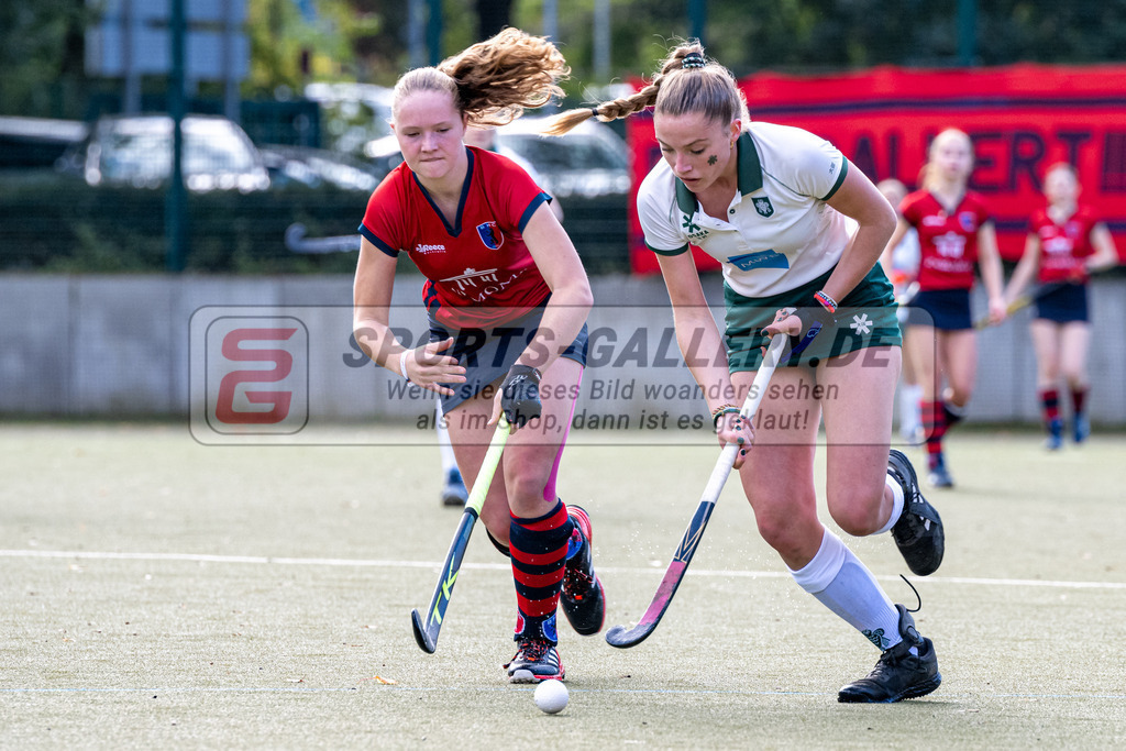 SFE_20231021_0072 | Deutsche Meisterschaft Weibliche U16 Halbfinale Uhlenhorst Mülheim - Berliner HC am 21.10.2023 in Köln (Düsseldorfer Hockeyclub 1905 e.V.), Photo: Stephan Fehrmann 2023 (Sports-Gallery)