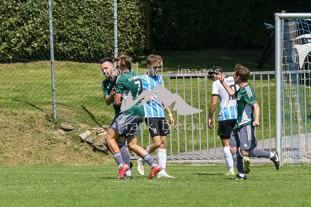 993T9736 | Medien- Sport- Entertainmentfotos