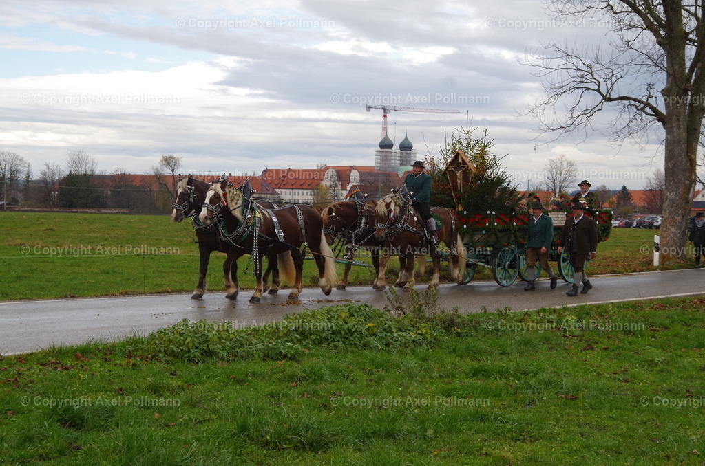 IMGP9804 | fotografiert von Axel PollmannLeonhardi Wallfahrt Benediktbeuern und Murnau, Fronleichnam, Fasching, Landschaft im Loisachtal und Benediktbeuern  - Realisiert mit Pictrs.com