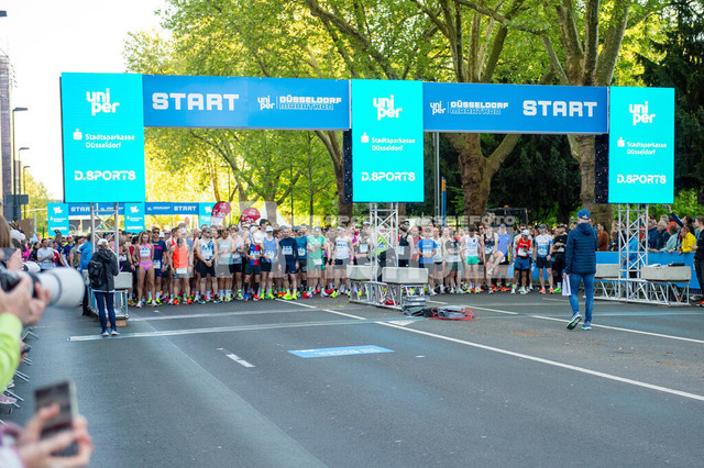 20250427-NSZ_1984 | DEU, Düsseldorf, 27.04.2025 Uniper Düsseldorf Marathon 2025 - Realisiert mit Pictrs.com