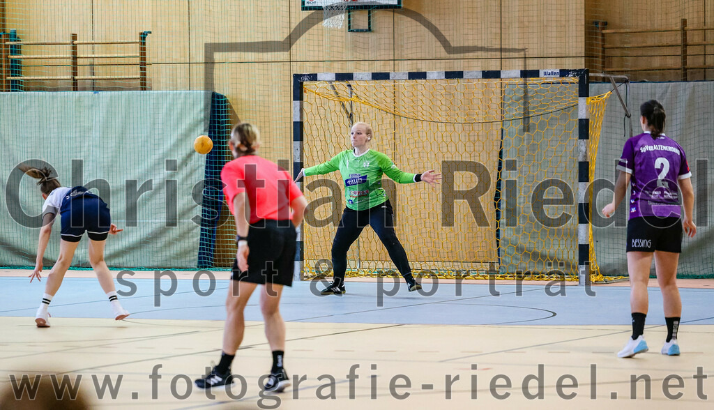 2023-12-16_046_SpVgg_Altenerding_gegen_HC_Donau-Paar_II | Erding, Deutschland, 16.12.2023:
Handball, Bezirksoberliga Frauen Altbayern 2023 / 2024, 10. Spieltag, SpVgg Altenerding gegen HC Donau/Paar II, Endergebnis: 22:22

Foto: Christian Riedel / fotografie-riedel.net