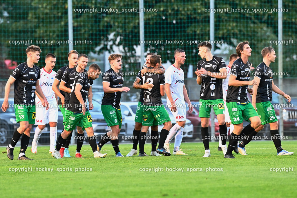 SAK Klagenfurt vs. FC Gleisdorf 09 2.9.2022 | Jubel FC Gleisdorf Mannschaft, #7 Christoph Gschiel, #8 Felix Schlemmer, #10 Filip Smoljan, #11 Thomas Wotolen, #13 Dragan Smoljan, #18 Manuel Suppan, #22 Patrick Schroll, #23 David Kevin Schloffer, #24 Pascal Michael Zisser, #29 Christian Berger, 