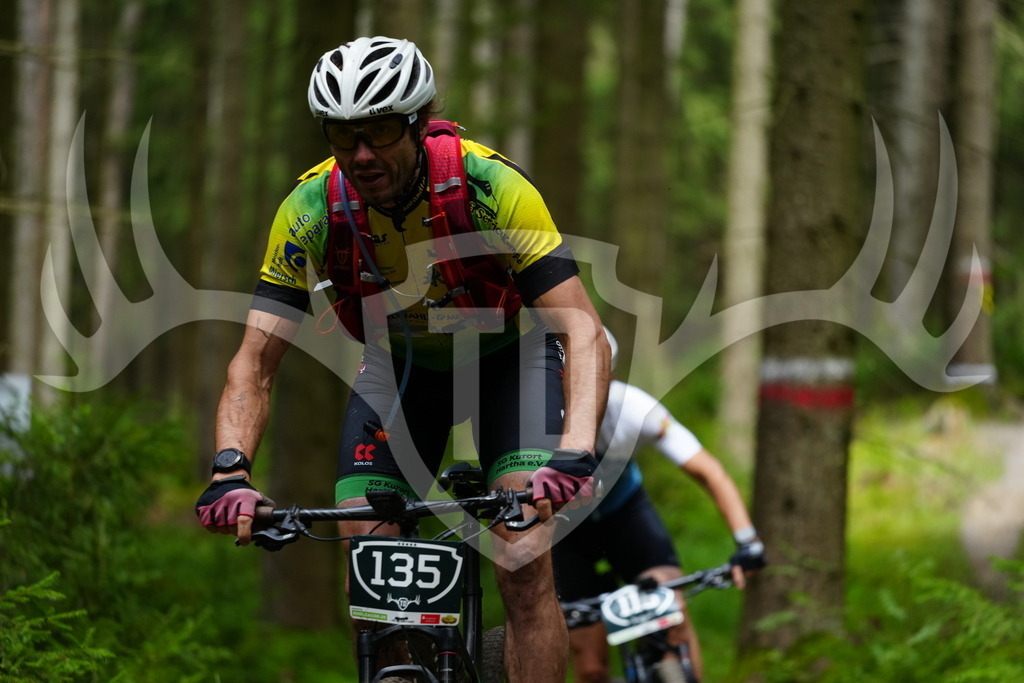 FC100152 | Fotogalerie der Treibjagd im Dunkelwald - Dein MTB Etappenrennen im Erzgebirge - Realisiert mit Pictrs.com