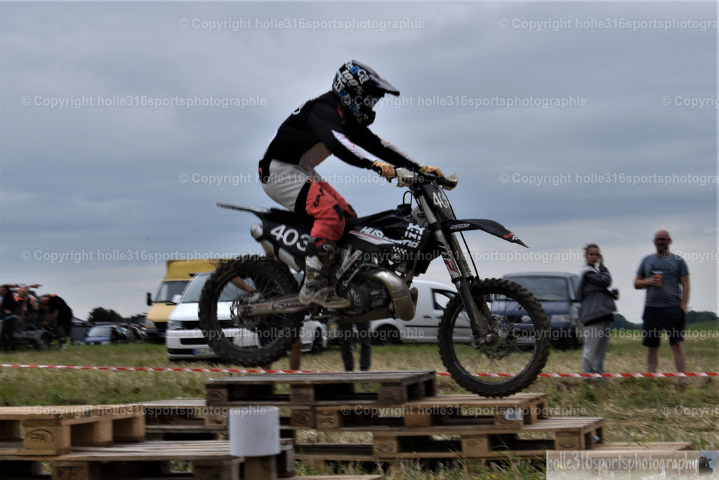 DSC_0186_01 (2) | Sportfotografie , Motorsport, Motoross, Reitsport, Mointainbike, Enduro,
Landschaft , Outdoor, Eventfotografie, Landschaft, Bilder online bestellen - Realisiert mit Pictrs.com