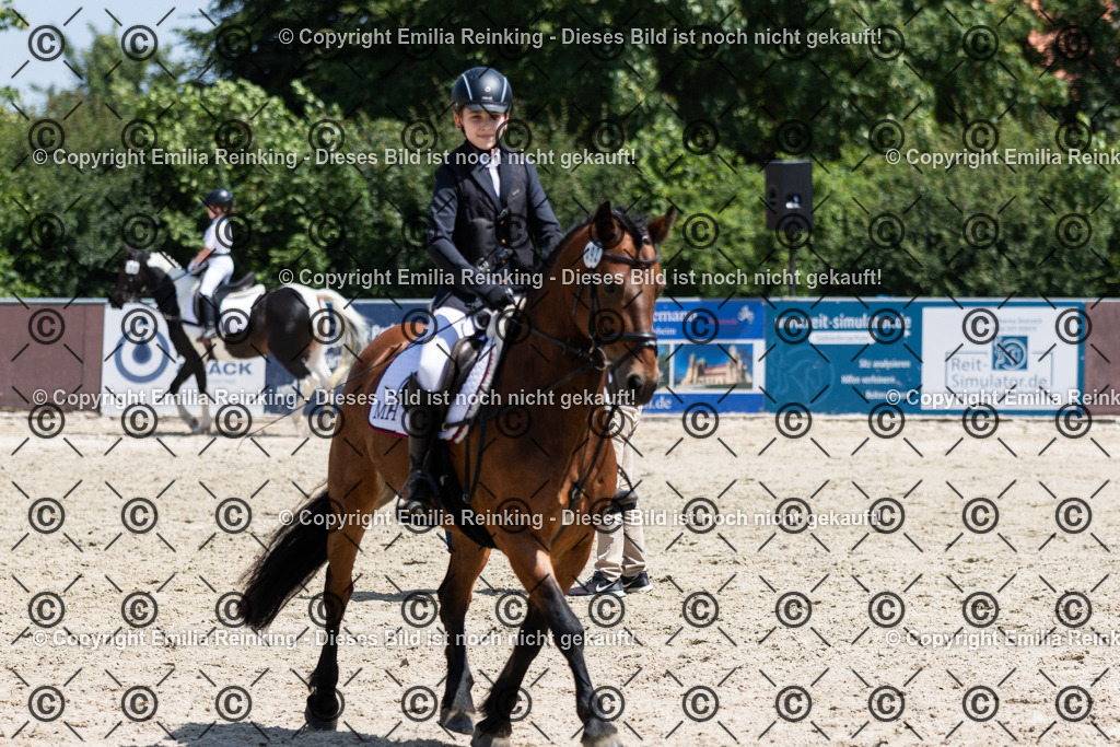 CL5A3440 | Emilia Reinking Fotografie - Realisiert mit Pictrs.com