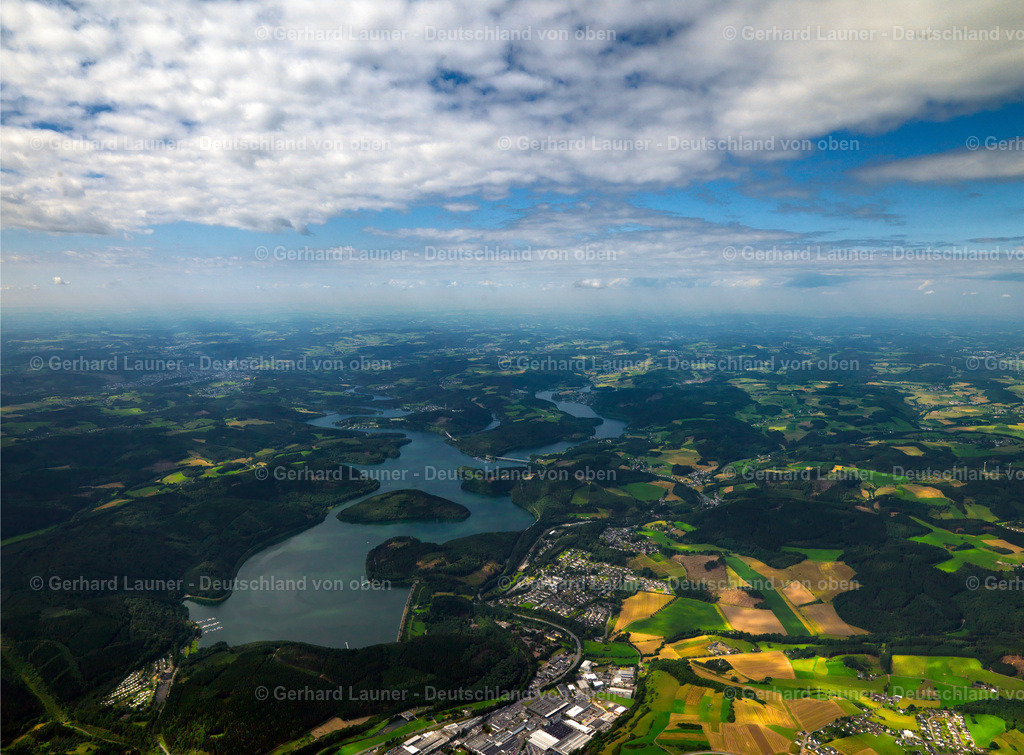 2712022 | Landschaft mit Biggetalsperre bei  Attendorn