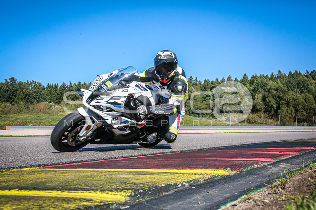 0988-240920SR-001_988 | Deine Full-Service-Agentur für ✔️Videoproduktionen und ✔️Motorsportfotografie Jetzt Angebot anfragen!
