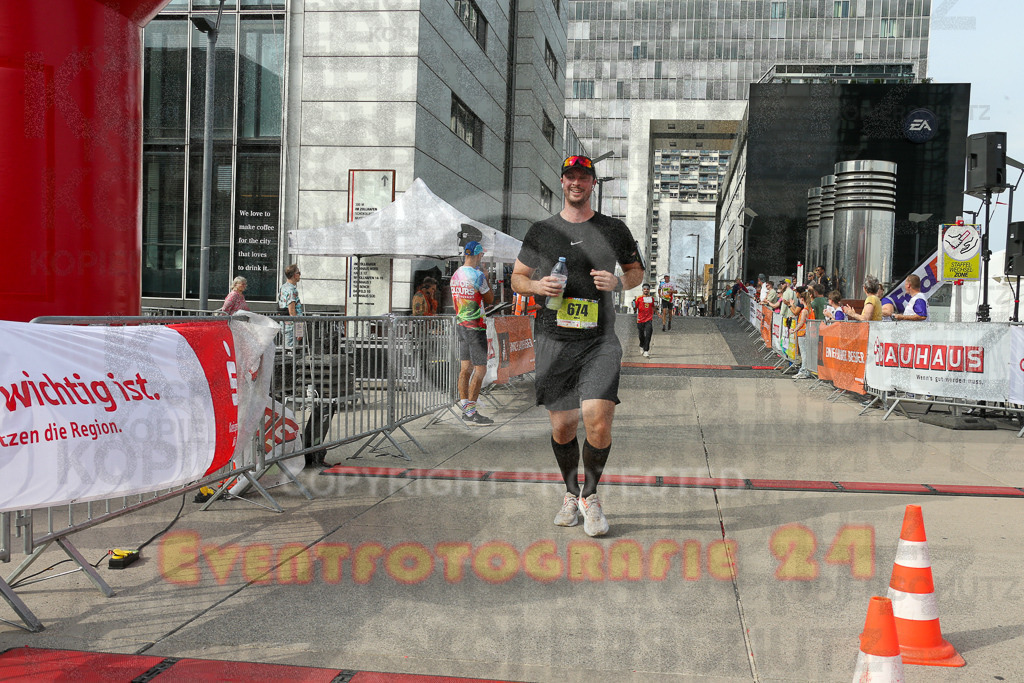 250920_1534_EX1_0034 | Sportfotografie im Rhein-Sieg Kreis, Köln, Bonn, NRW, Rheinland Pfalz, Hessen, etc. Unser Tätigkeitsfeld umfasst den Laufsport vom Volkslauf über den Marathon, Duathlon, Triathon bis zum Ultralauf wie Kölnpfad Ultra oder Schindertrail.