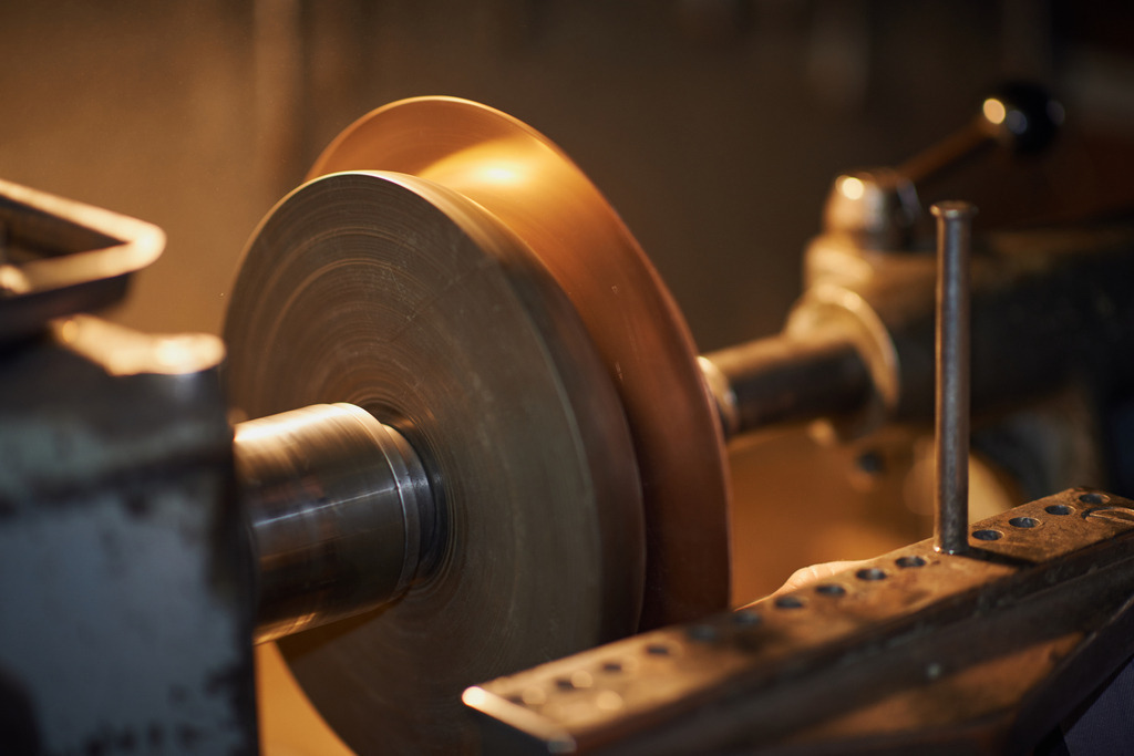 effenberger metalldruecker | Waidhofen an der Thaya, Austria - April 02, 2016: Effenberger Metalldruecker;  - Realisiert mit Pictrs.com