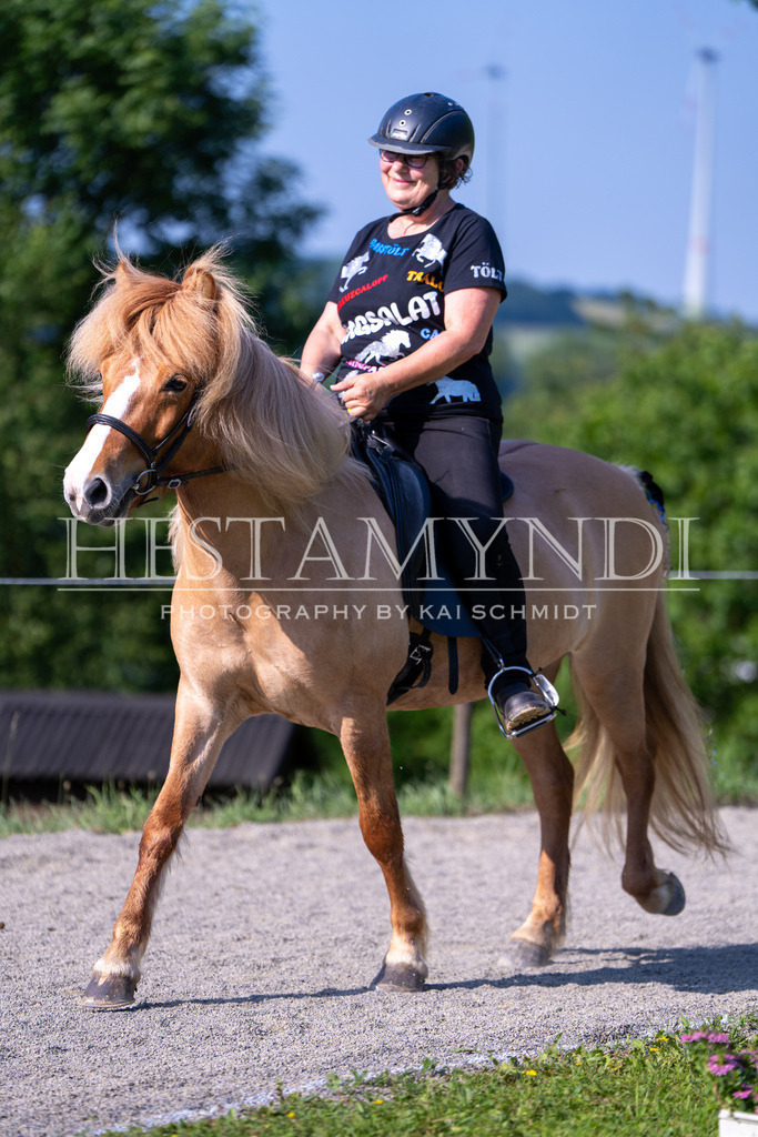KAI07194 | Ihr sucht einen Fotografen für eure nächste OSI? Ich begleite auch euer Turnier für Islandpferde fotografisch.  - Realisiert mit Pictrs.com