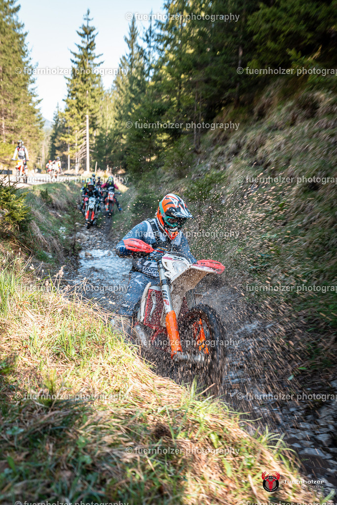 fuernholzer_250501-C1-44 | Fotografische Impressionen von der Red Stag Enduro Extreme by fuernholzer-photography.com. Endurosport in Österreich fotografisch festgehalten von fuernholzer. Auftragsfotografie für Private, Gewerbefotos und Industriefotografie. Eventfotografie, Sportfotografie und Motorsportfotografie. Anbieter von Fotoworkshops, Fototraining, fotografischen Vorträgen und Fotoseminaren.