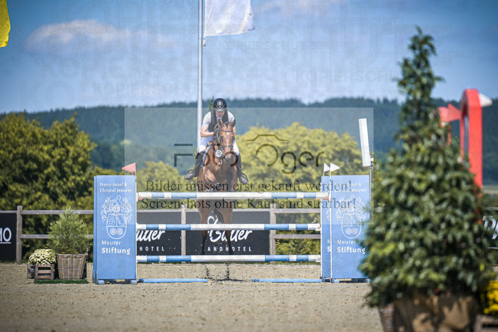 DOS_2974 | Entdecke hochwertige Reitturnierfotos von Foto Oger. Professionell, emotional und authentisch – jetzt Lieblingsmomente im Shop bestellen.Deutschlandweite Turnierfotografie. - Realisiert mit Pictrs.com