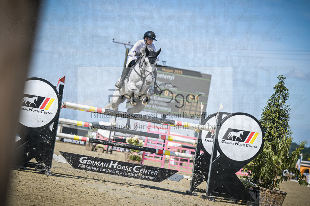 DOS_2854 | Entdecke hochwertige Reitturnierfotos von Foto Oger. Professionell, emotional und authentisch – jetzt Lieblingsmomente im Shop bestellen.Deutschlandweite Turnierfotografie. - Realisiert mit Pictrs.com